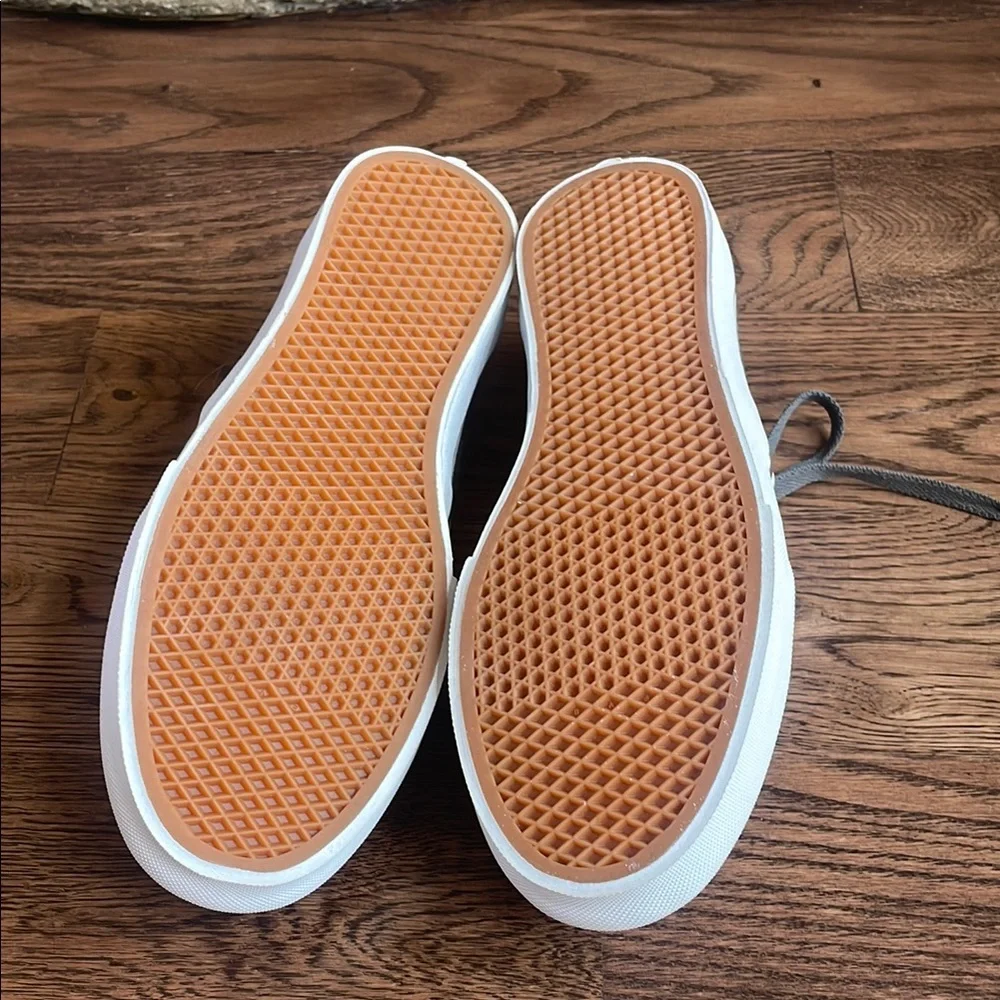 Women’s Gray Vans - Picture 5 of 8